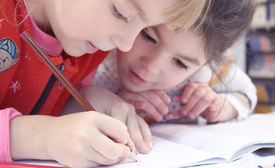 Calzature per personale di asili e scuole